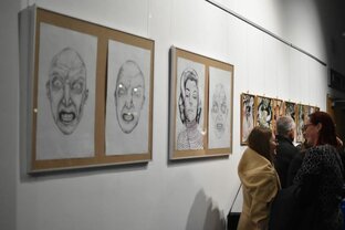 Zväčšiť fotografiu - Vernisáž výstavy "súznenie" - IMG_6669